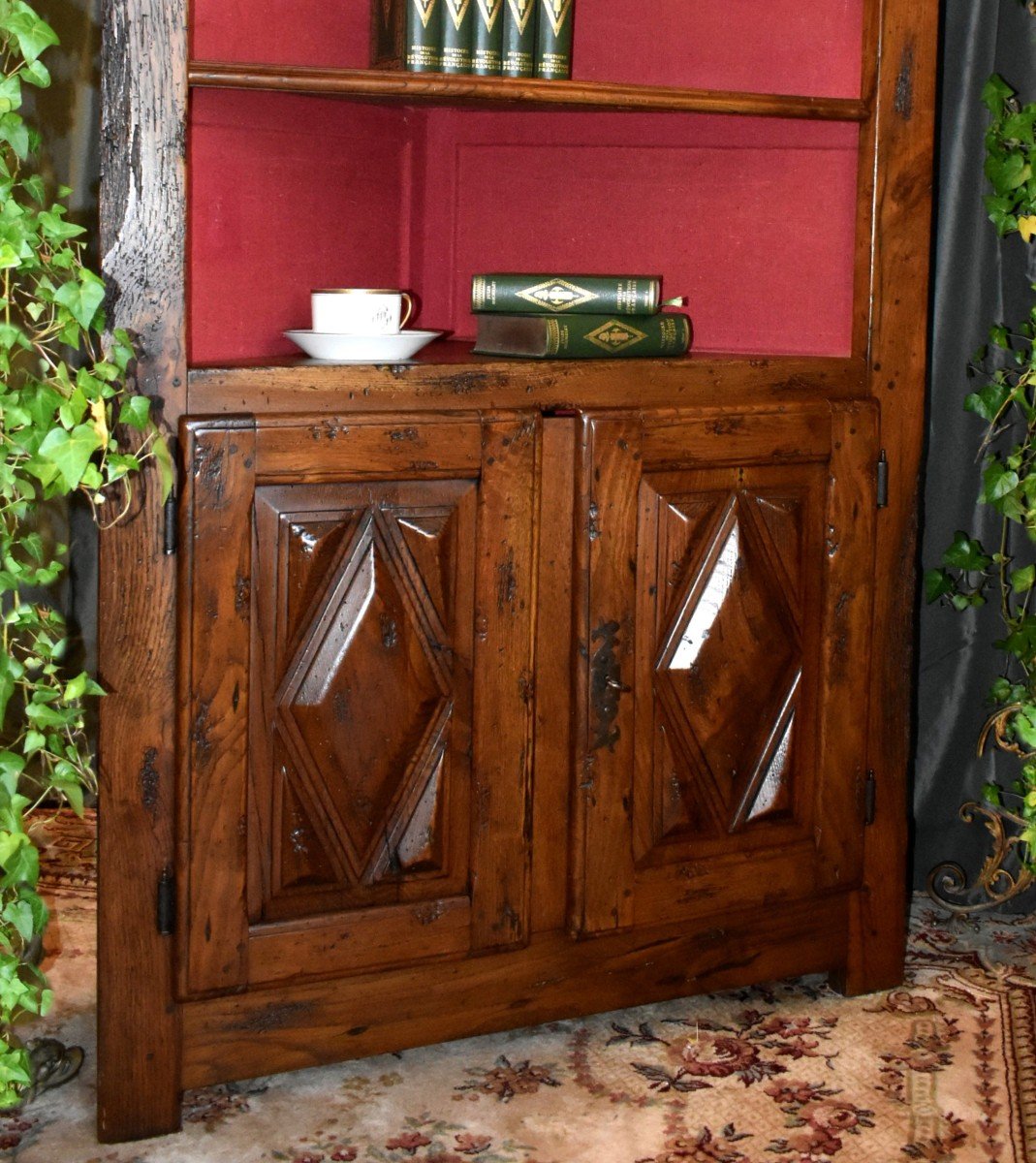 Louis XIII Style Corner Cabinet With Diamond Points, 2 Doors And Top Forming A Corner Bibus-photo-1