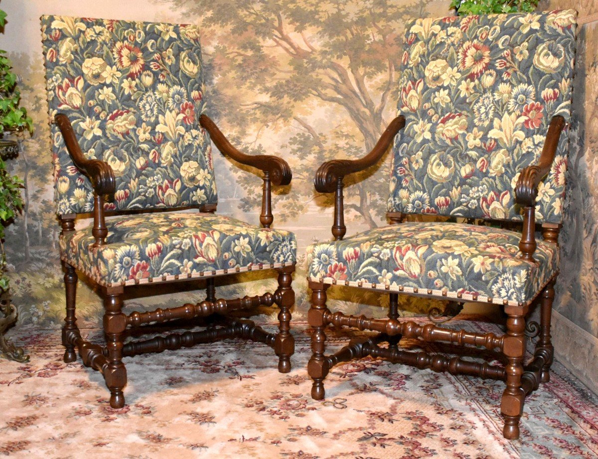 Paire De Grands Fauteuils De Style Louis XIII - Louis XIV En Noyer, Tissu Verdure,   XIXe -photo-2