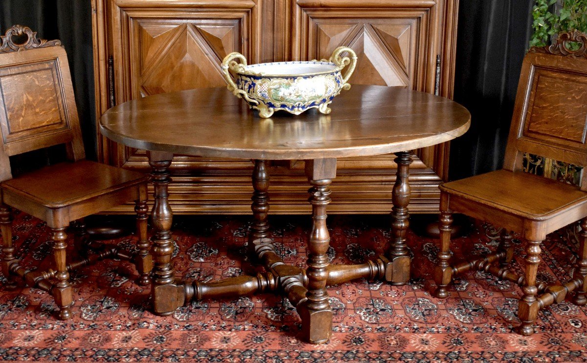 Table Ovale ,  Guéridon  De Milieu , De Style Louis XIII - Louis XIV , Salle à Manger, Chêne .