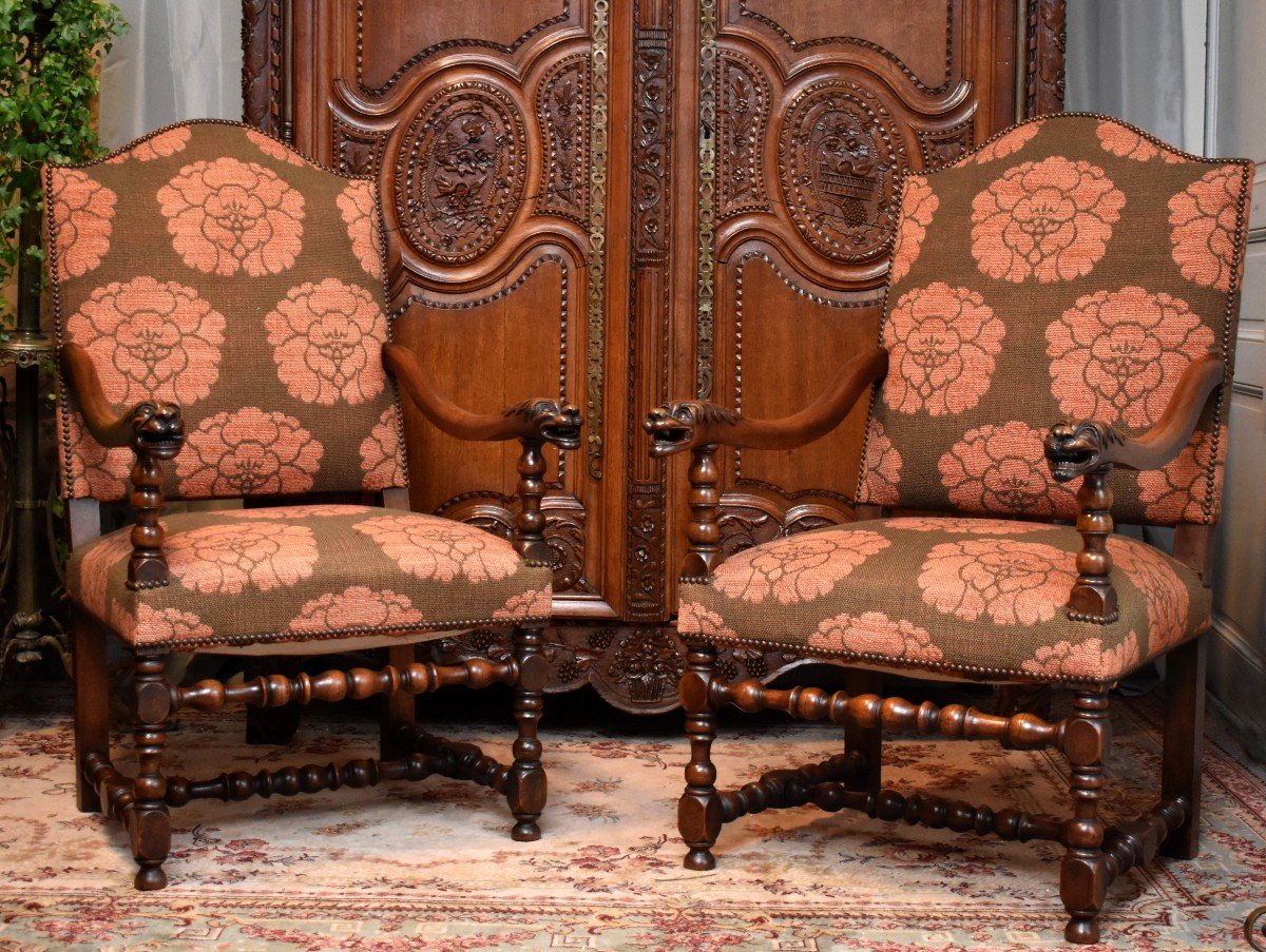 Paire De Grands Fauteuils De Style Louis XIII - Louis XIV à  Dossier Plat, Pieds Balustre, XIXe