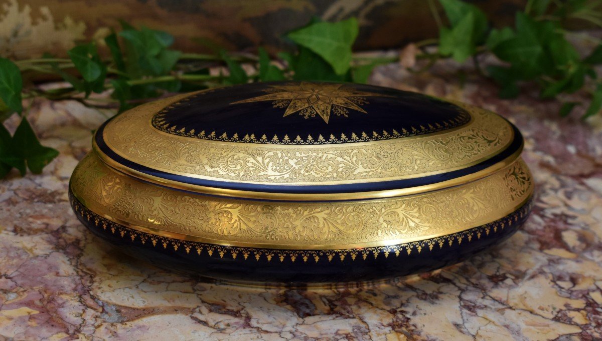 André Prevot Limoges, Porcelain Box, Blue Oven Candy Box, Double Gold Inlay-photo-3