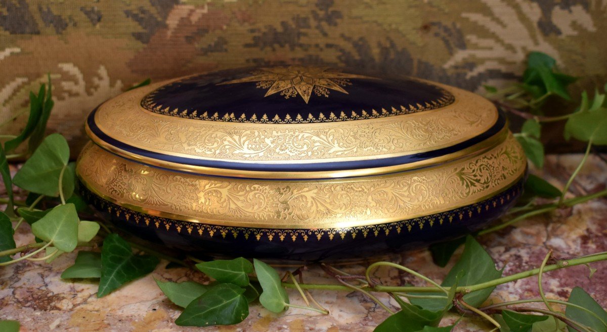 André Prevot Limoges, Porcelain Box, Blue Oven Candy Box, Double Gold Inlay-photo-4