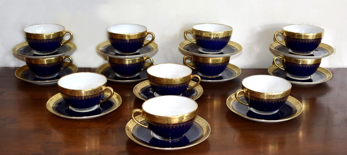 Service à Café Ou à Thé De 12 Tasses  En Porcelaine De Limoges, Bleu De Four Et Incrustation Or-photo-4