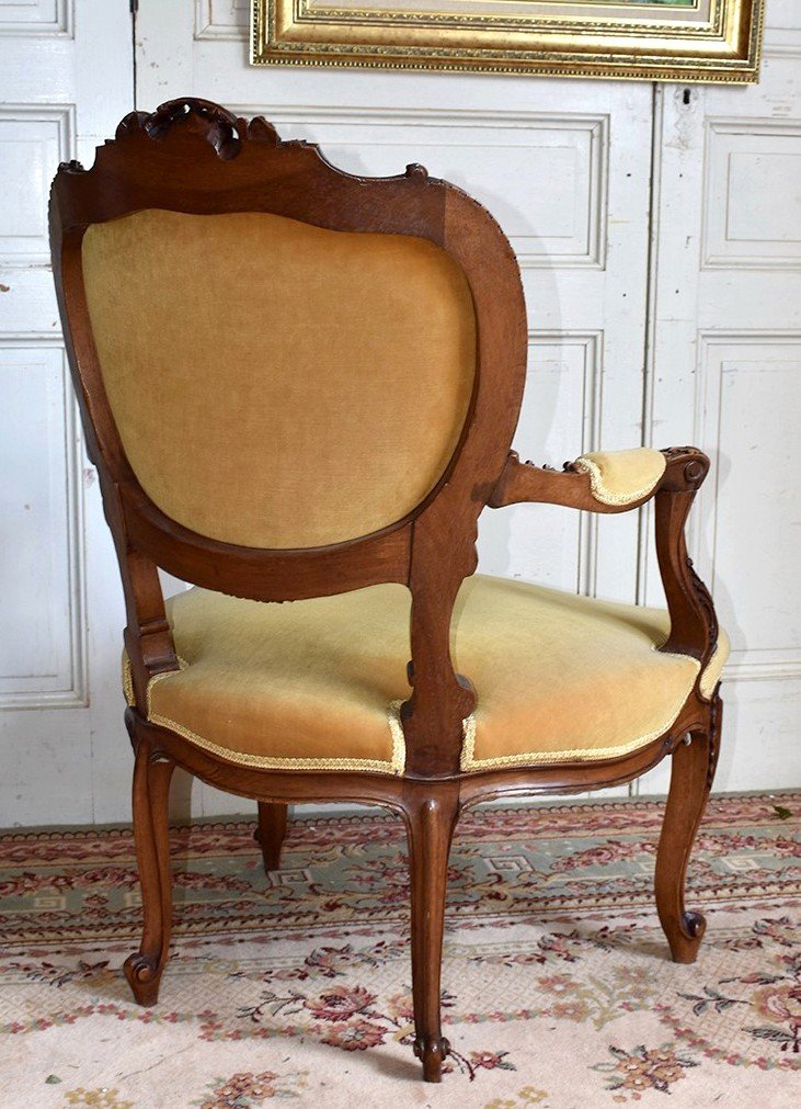 Fauteuil Cabriolet De Style Louis XV Rocaille En Noyer, Tissu Velours Vieil Or, fin XIXème -photo-3