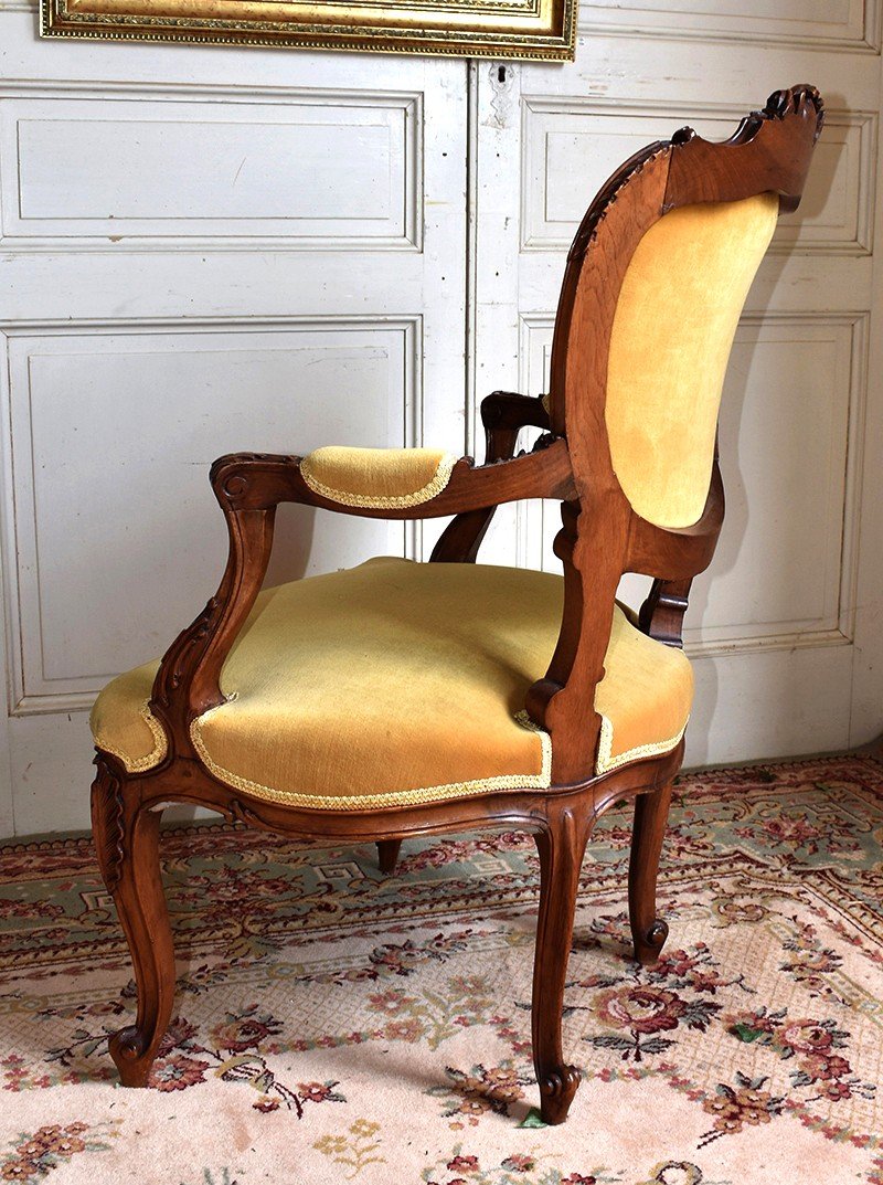 Fauteuil Cabriolet De Style Louis XV Rocaille En Noyer, Tissu Velours Vieil Or, fin XIXème -photo-4