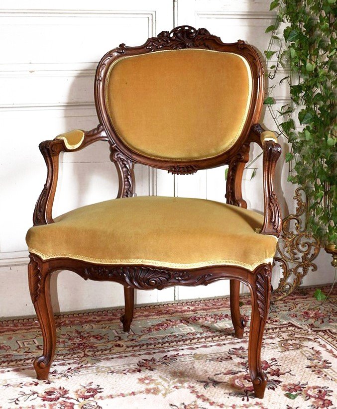 Fauteuil Cabriolet De Style Louis XV Rocaille En Noyer, Tissu Velours Vieil Or, fin XIXème -photo-2