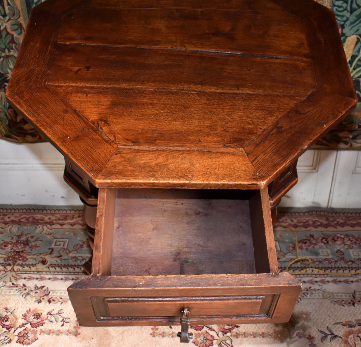 Octagonal Living Room Center Table, Haute Epoque-renaissance-louis XIII Style Pedestal Table -photo-4