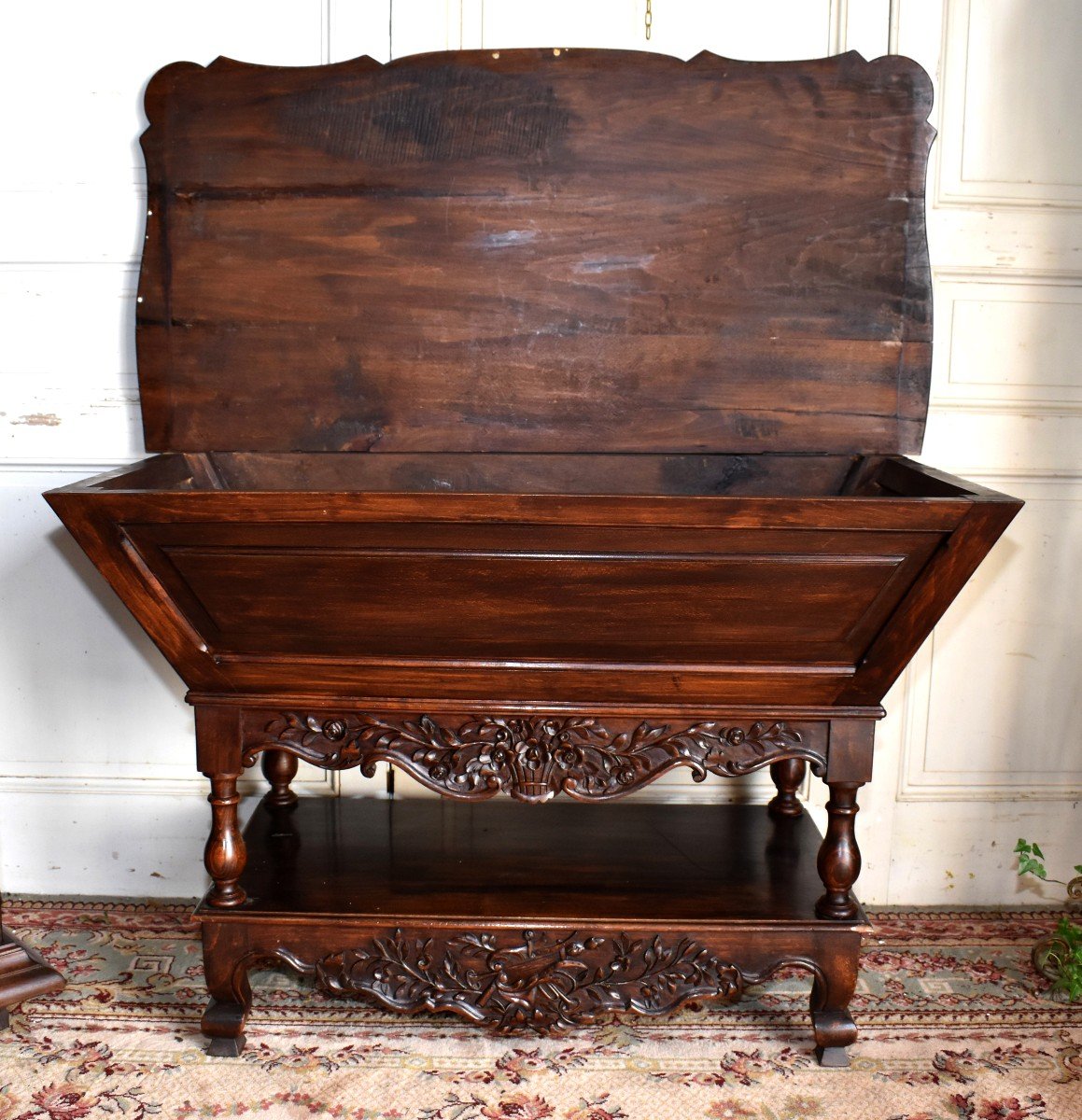 Louis XV Style Waxed Wood Provencal Kneading Trough, Basket Decorated With Musical Attributes And Flowers-photo-8