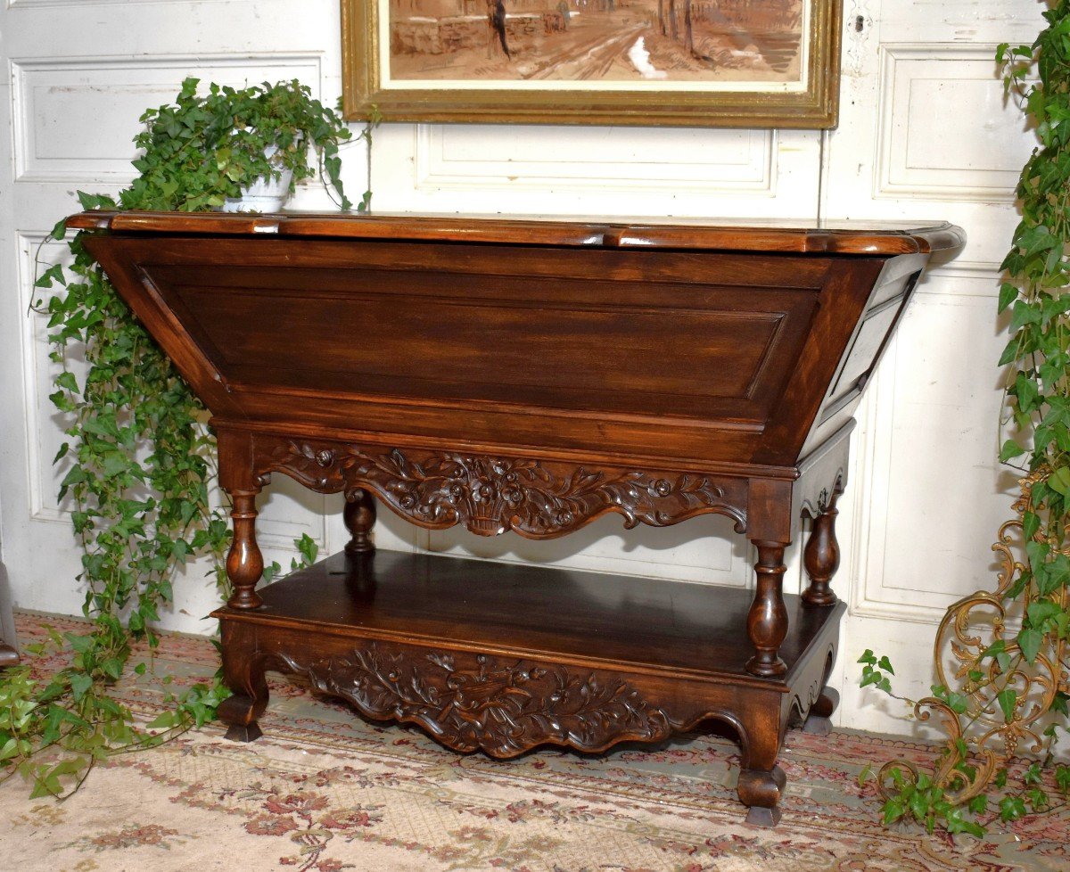 Louis XV Style Waxed Wood Provencal Kneading Trough, Basket Decorated With Musical Attributes And Flowers