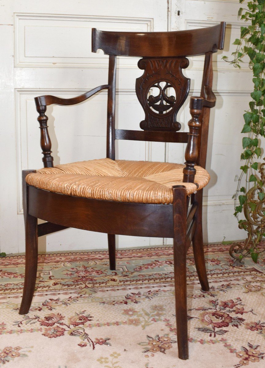 Fauteuil De Paille  Style Directoire, Assise Paillée , Dossier  à Bandeau Ajouré Et Sculpté