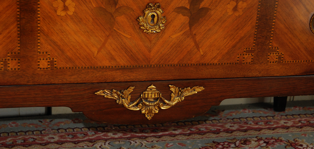 Commode marquetée De Style Transition Louis XV Louis XVI .-photo-1