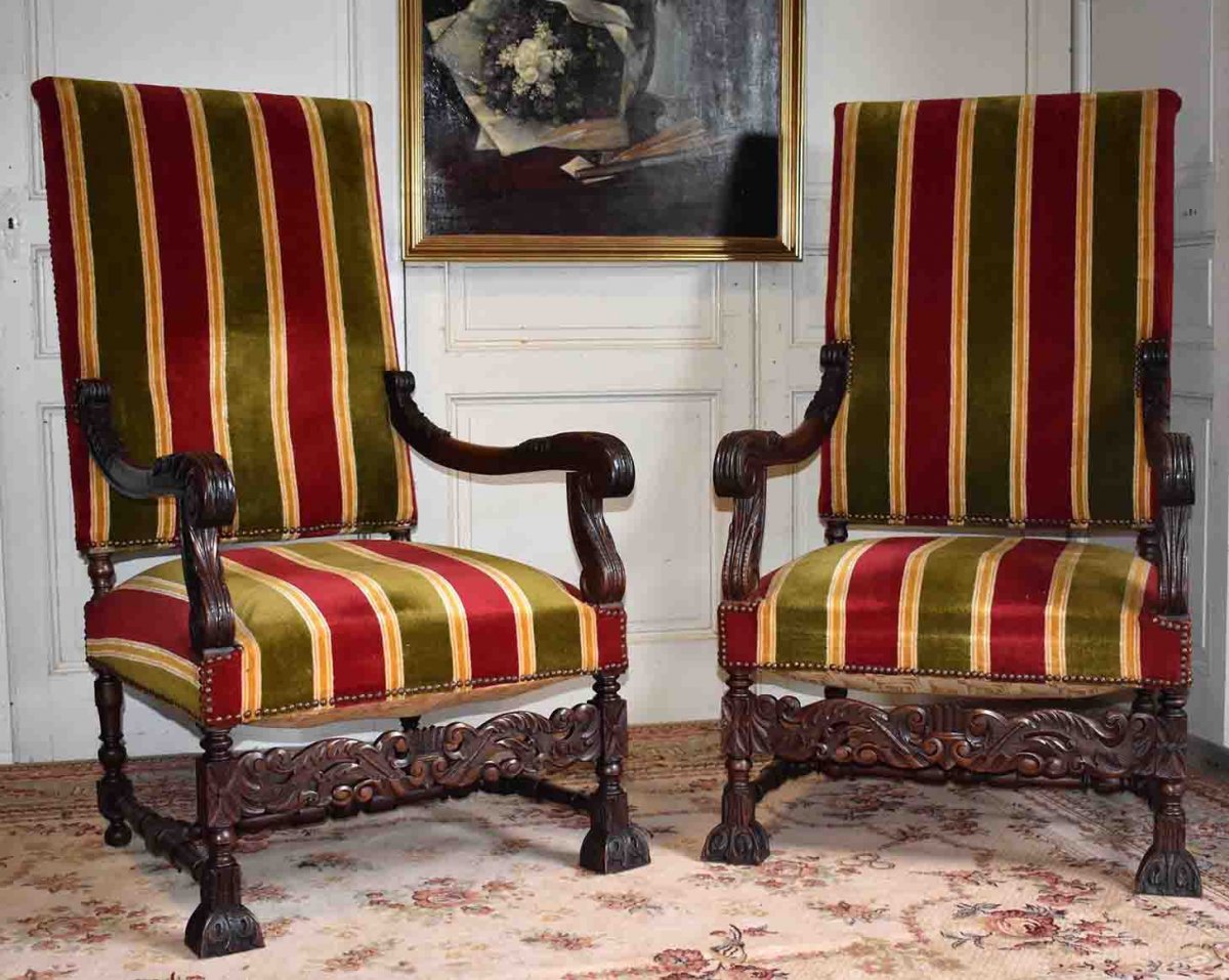 Paire De Grands Fauteuils De Style Renaissance 