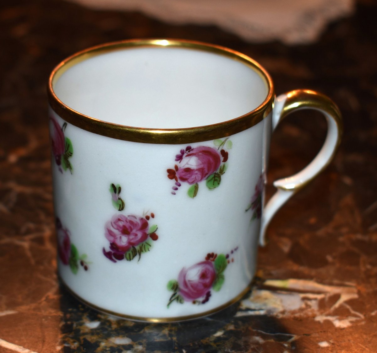 Paire De Tasses "litron" de collection, porcelaine de Limoges, décor roses de limoges, peint main.-photo-4