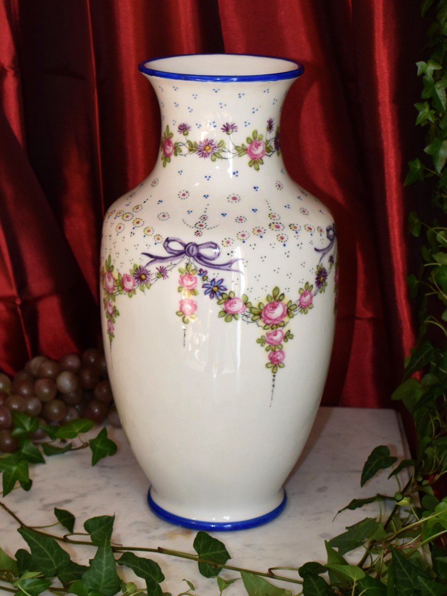 Grand Vase En Porcelaine De Limoges Entièrement Peint Main , Décor Floral.-photo-3