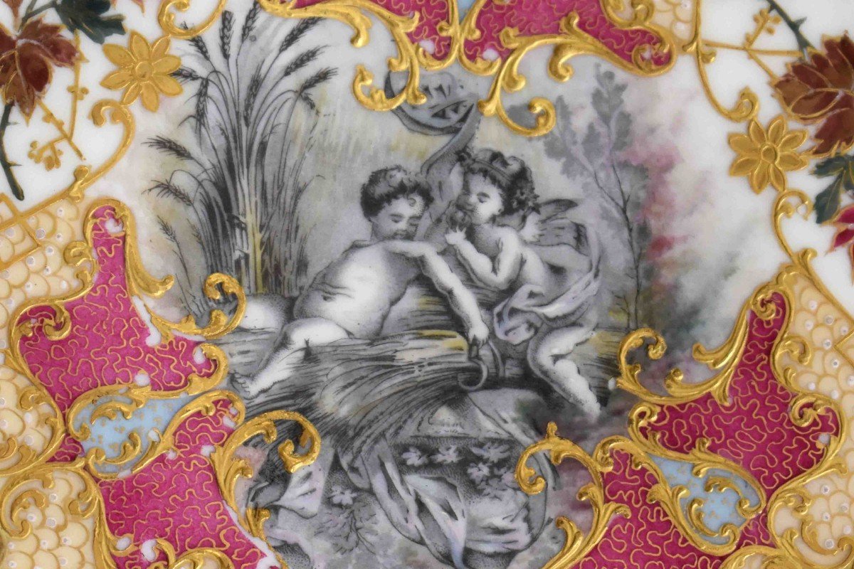 Decorative Plate In Limoges Porcelain, Grisaille And Gold Paste-photo-1