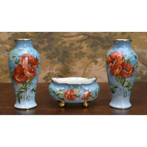 L. Buisson ,  Porcelaine de Limoges , Coupe - Jardinière Et Deux Vases à Décor De Coquelicots