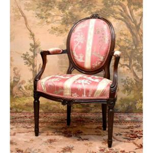 Fauteuil d'époque Louis XVI à Dossier Médaillon , bois naturel , Garniture Refaite,   XVIIIème 