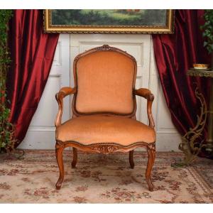 Fauteuil d'époque Louis XV,  Dossier à La Reine,  XVIIIème Siècle. Tissu Velours.