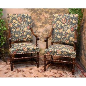 Paire De Grands Fauteuils De Style Louis XIII - Louis XIV En Noyer, Tissu Verdure,   XIXe 