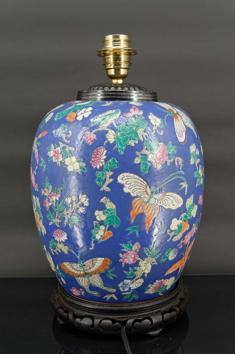 Importante Lampe Chinoise En Céramique Bleue Aux Papillons, Quing Thongzhi, Chine, Circa 1865 -photo-3