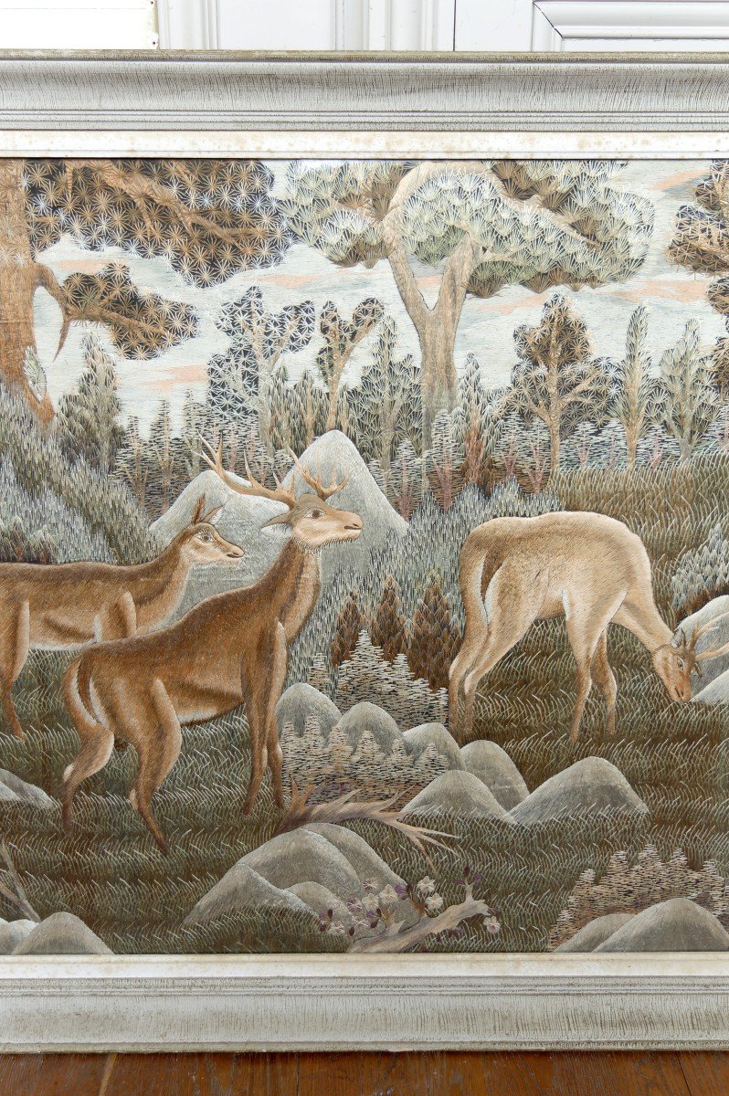 Large Indochinese Silk Embroidered Hanging, Framed, "deer In The Forest", Vietnam, 1940-photo-4