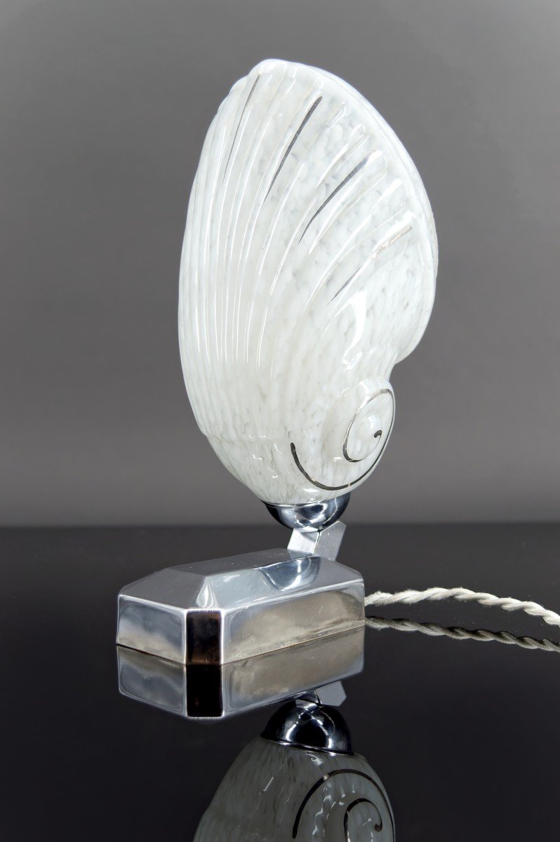 Lampe "coquillage" Art Deco Moderniste, France, Vers 1930