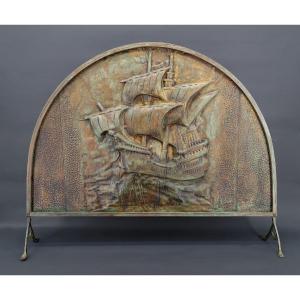 Fireplace Screen / Fireplace Cover / Screen Au Galion, Patinated Brass, Art Deco, Circa 1920 