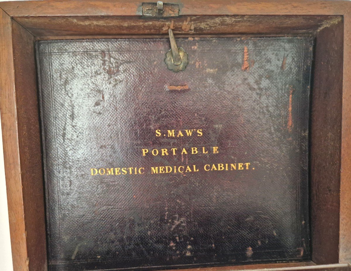 Maw's Portable Domestic Cabinet Pharmacy-photo-2