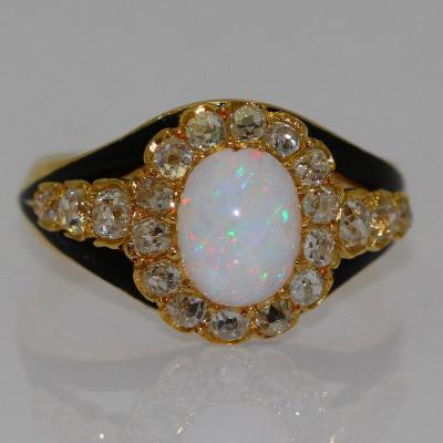 Bague Opale Et Diamants.