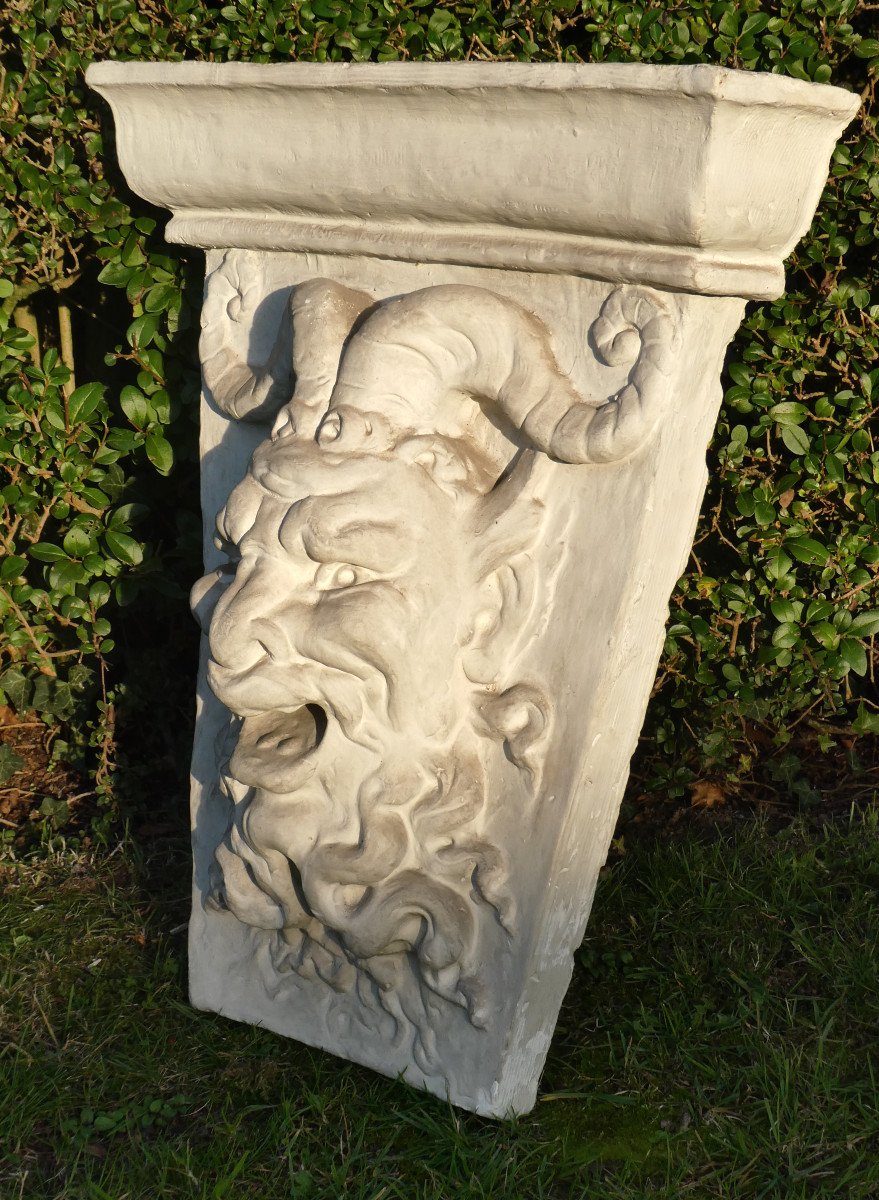 Large Capital In Plaster, Workshop Molding, Satyr Antique Nineteenth Decoration, Grotesque-photo-3