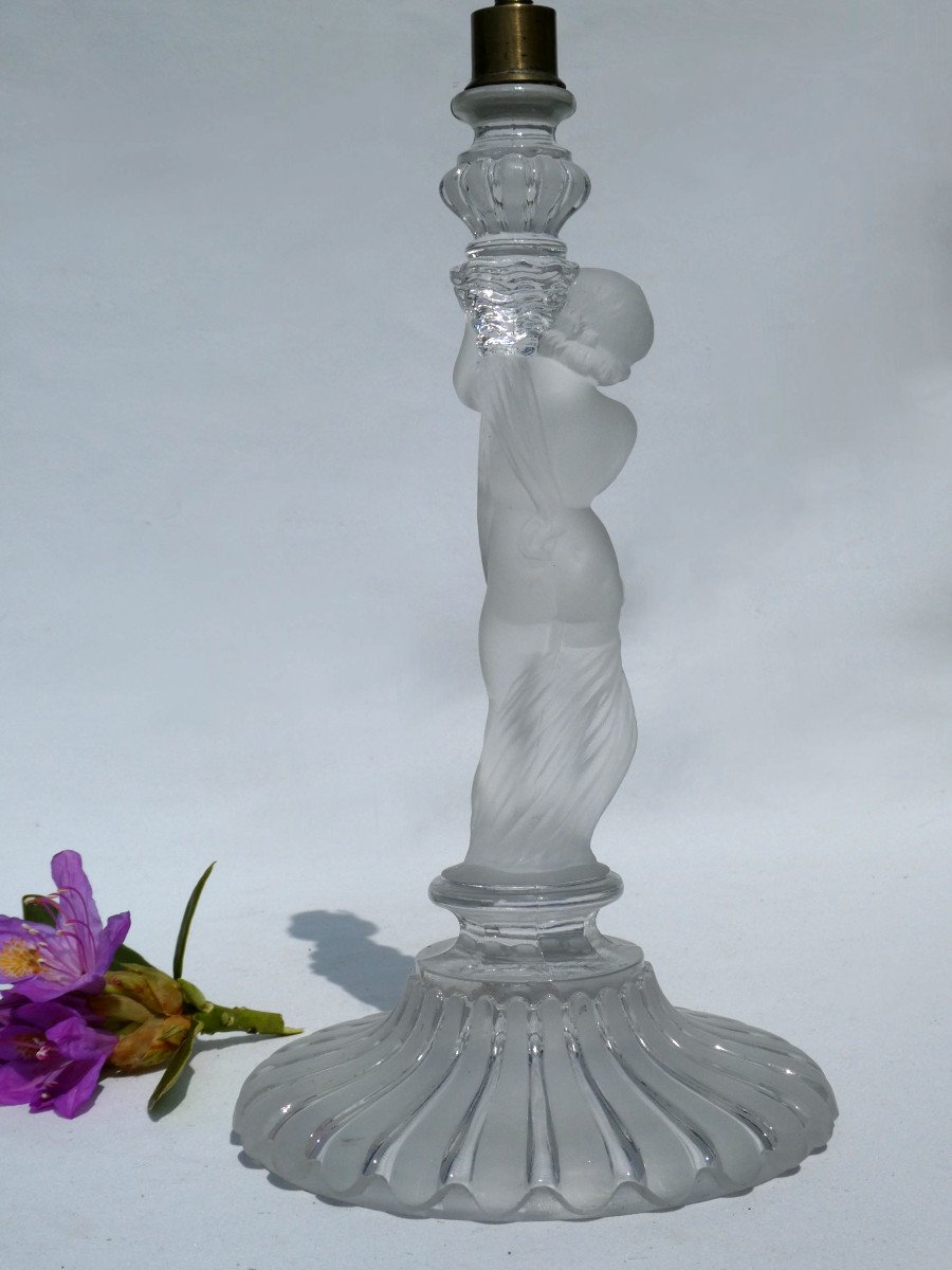 Lampe De Table / Bougeoir En Cristal De Baccarat , Poli / Depoli , Angelot , Putto 1900-photo-4