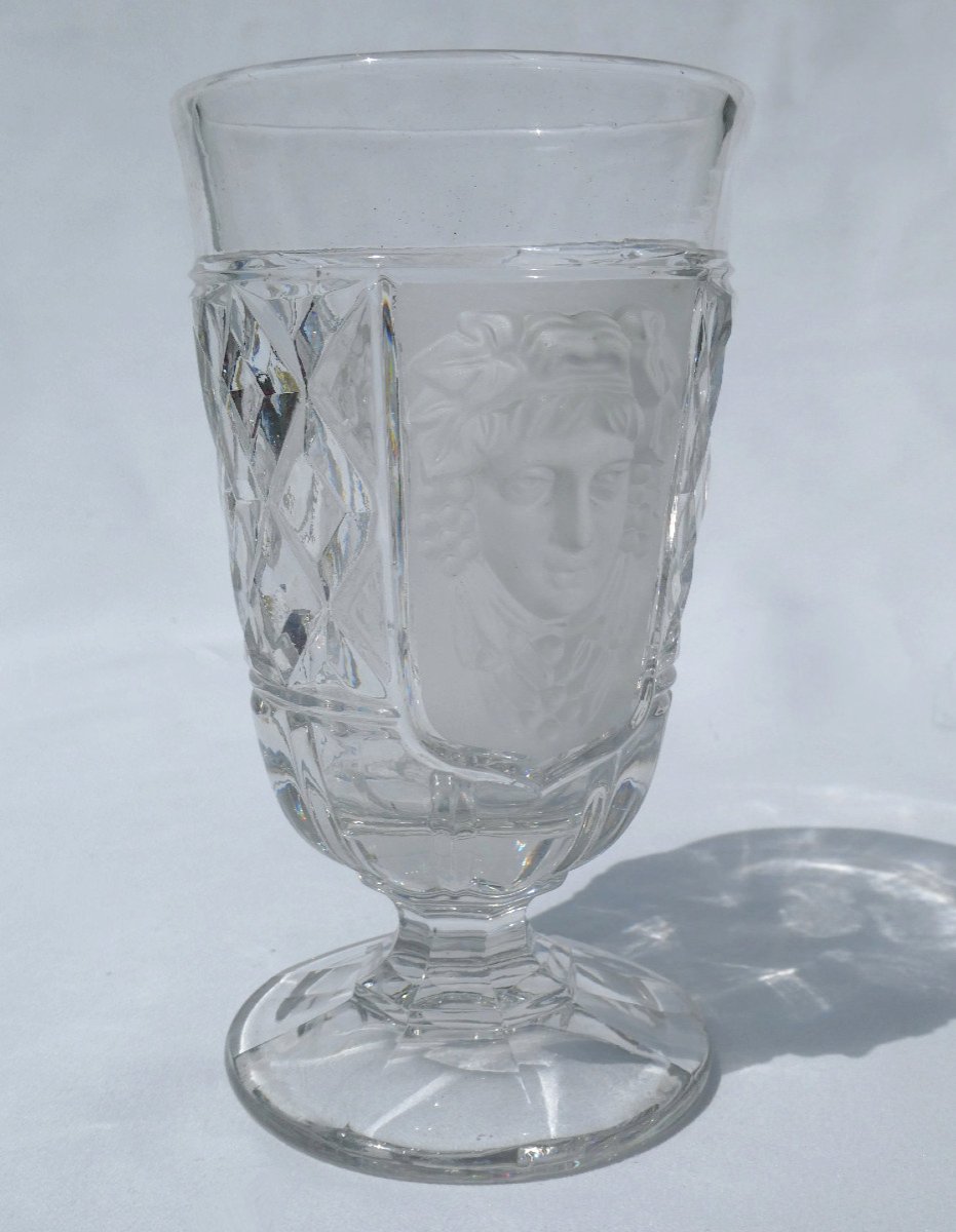 Baccarat / Saint Louis Molded Crystal Footed Glass, Goblet Decorated With A Woman's Face-photo-1