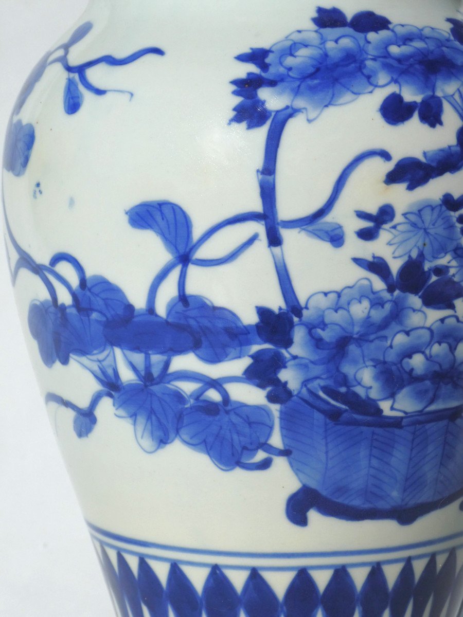 Vase Asiatique En Porcelaine De Camaieu De Bleu , Monture En Bronze Doré , XIXe Siecle , Chine-photo-1