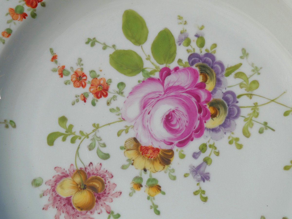 Meissen Style Saxon Porcelain Table Service, Painted Plates Decorated With Flowers 18th Century-photo-2