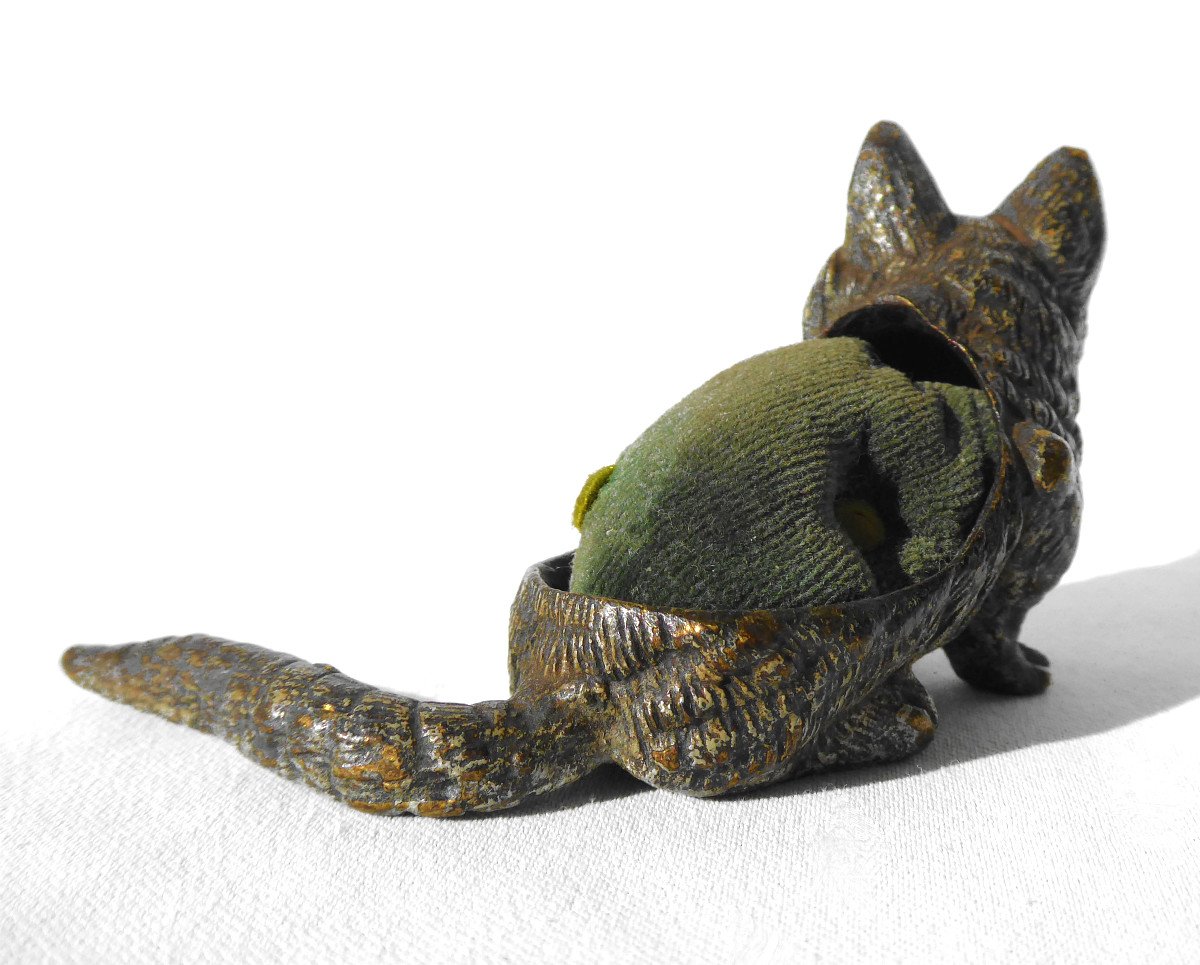 Polychrome Vienna Bronze Signed Geshutz Sewing Object Needle Holder 19th Century Cat Cushion-photo-4