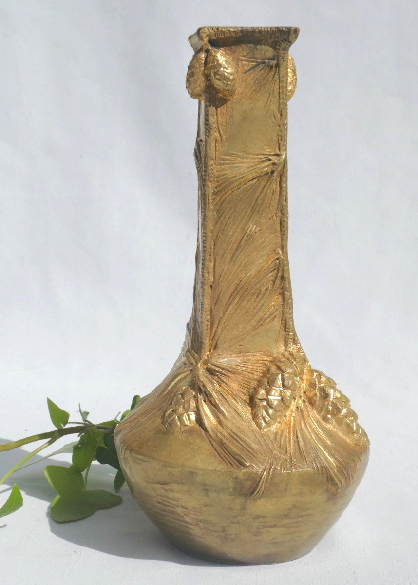 Vase En Bronze Doré , Signé Albert Marionnet 1852 1910 , Style Art Nouveau , Pommes De Pin XIXe