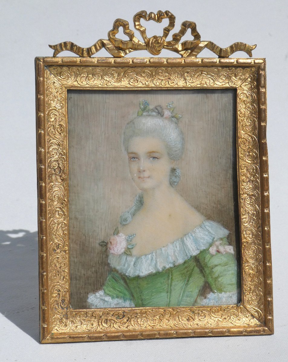 Peinture Miniature Portrait Jeune Femme , Elegante Du XVIIIe Siecle , Cadre En Bronze Doré XIXe-photo-3