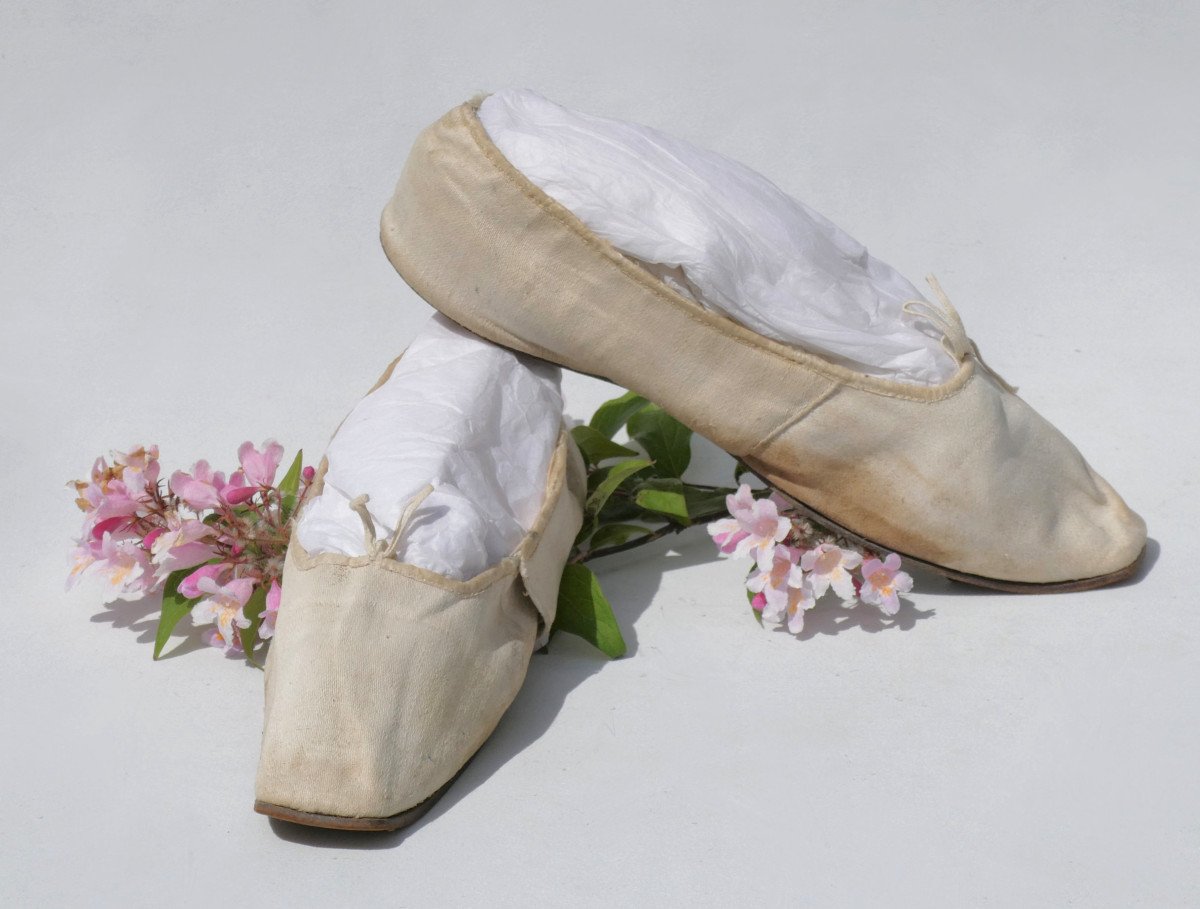 Paire De Souliers Epoque 1820 , Chaussures De Femme XIXe , Ballerines Empire XIXe , Costume-photo-2