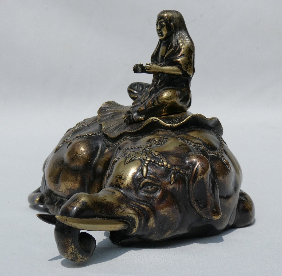 Brule Parfum En Bronze Patiné Japon Ere Meiji ( 1868 - 1912 ) Elephant Couché XIXe Asie Guanyin-photo-3