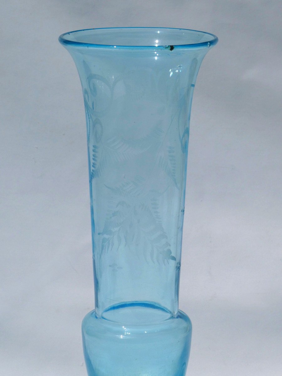 Large Soliflore Vase In Sandblasted Glass, Louis Philippe Period, Circa 1830, Blue Fougere Decor-photo-1