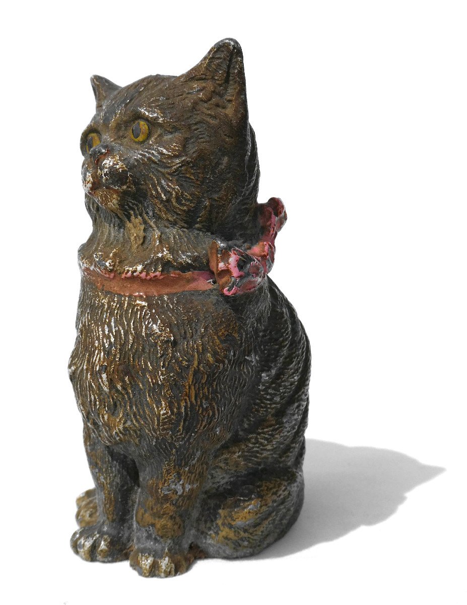 Lead Sculpture From Nuremberg, Cat With Ribbon 19th Century, Vienna Bronze Style 