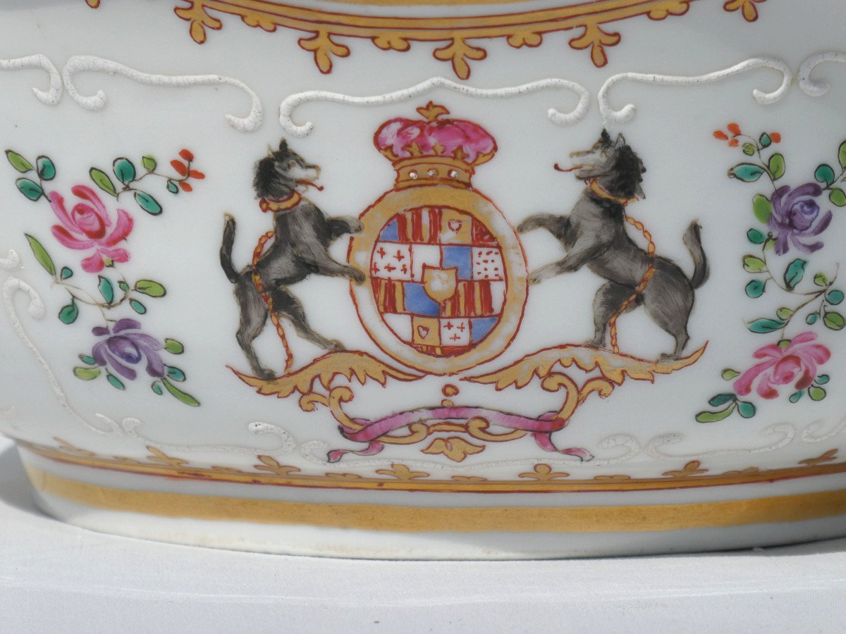 Coupe / Saladier Blason Couronné En Porcelaine De Samson Style Compagnie Des Indes XIXe Rose-photo-1