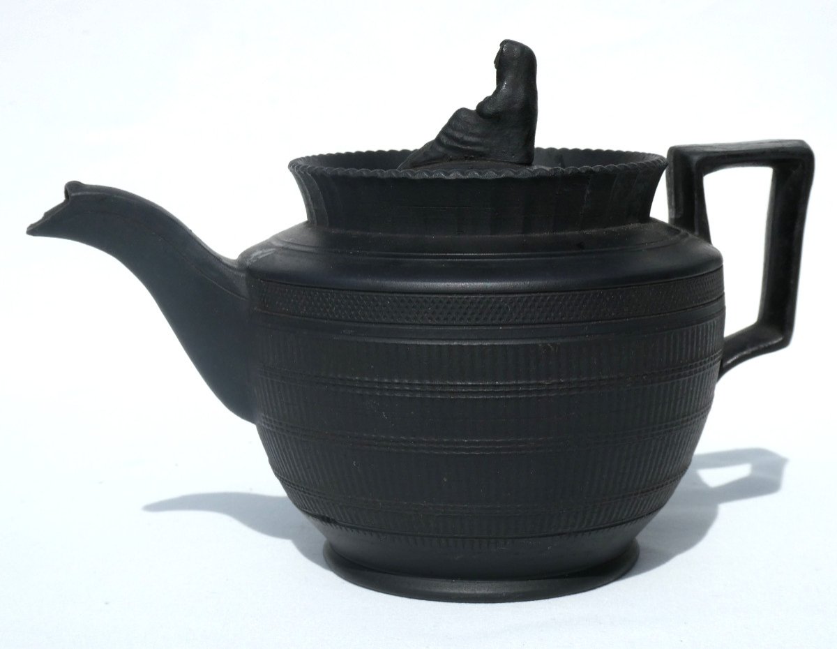 Theiere En Basalte Noir Wedgwood XIXe Style Directoire 1790 , Turner Pottery , Verseuse XVIIIe-photo-1