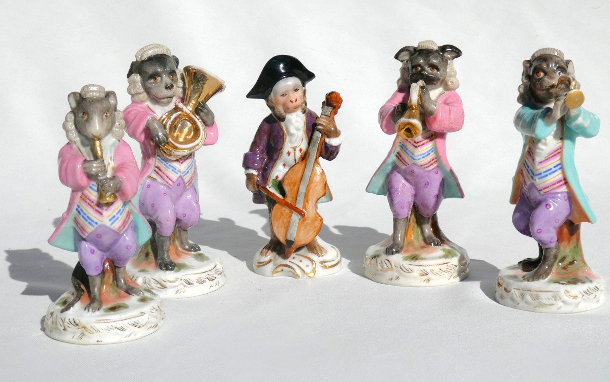 Sujets En Porcelaine De Saxe , Animaux Musiciens , Orchestre , Chien , Singe Style XVIIIe 