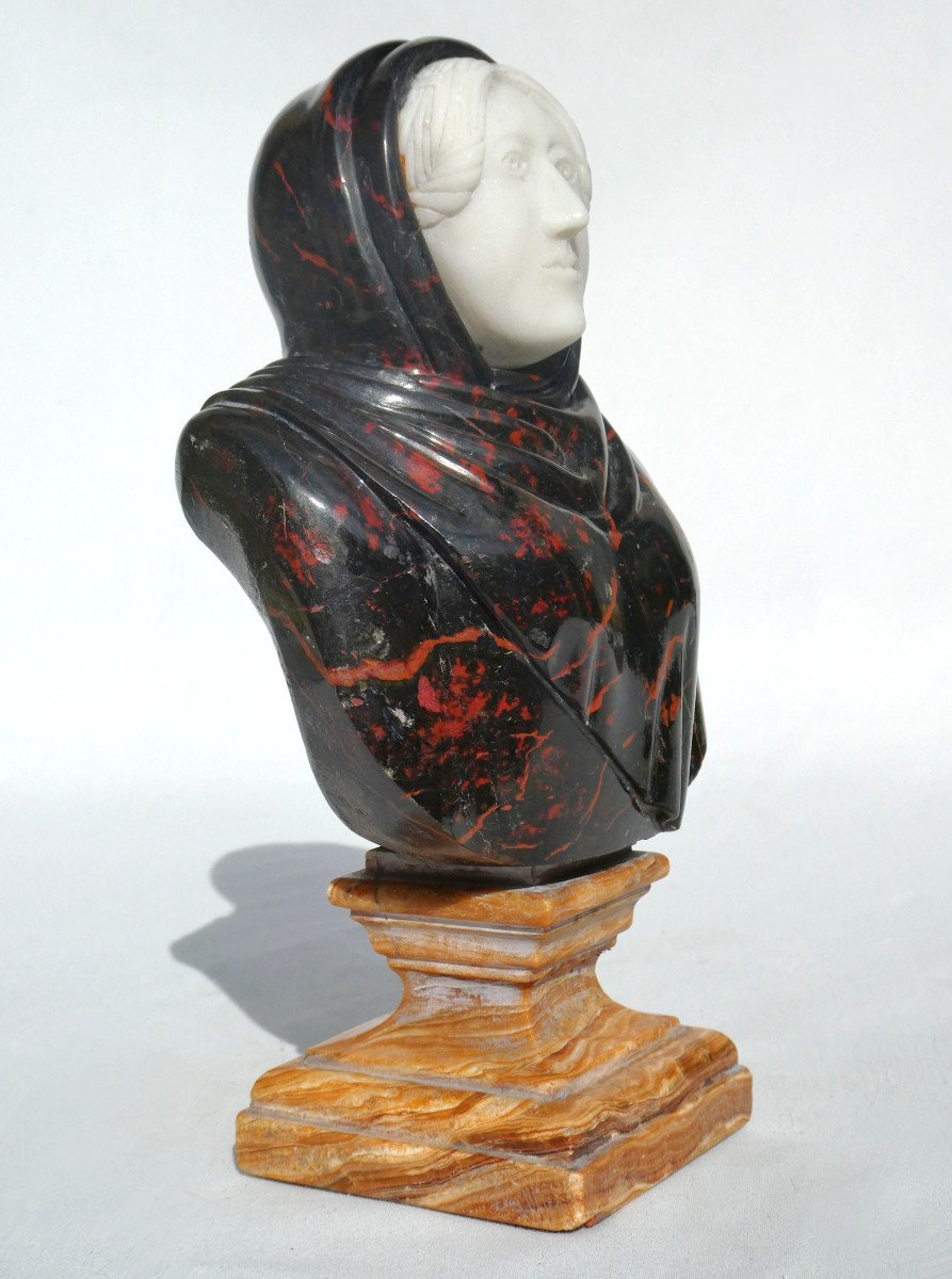 Bust Of A Young Woman, Souvenir Of The Grand Tour, Marquetry Of Hard Stones, Marbles, 19th Century Antique