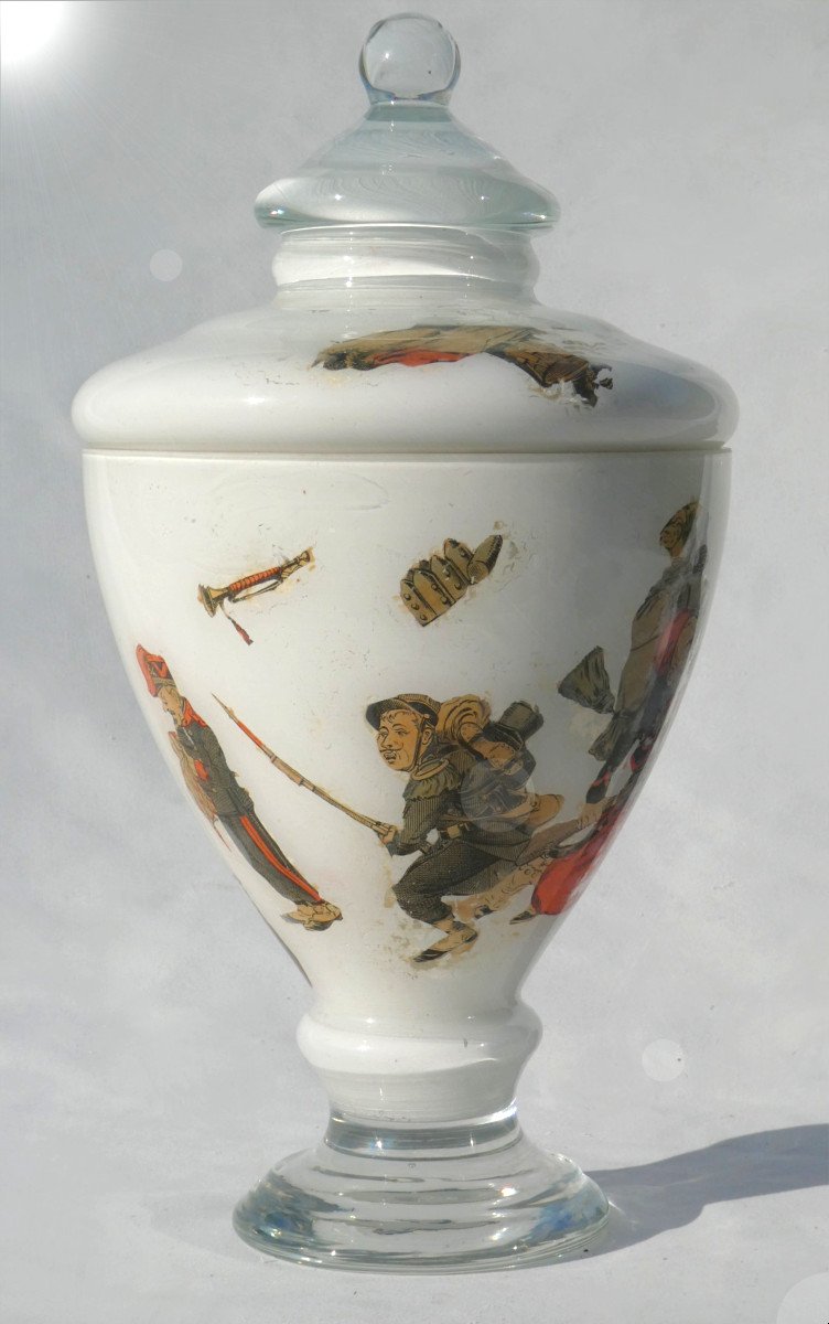 Covered Vase Fixed Under Glass, Potichomanie Napoleon III Period, Arte Povera, Zouave 19th Century