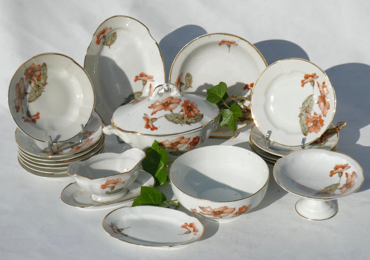 Miniature Table Service, Limoges Porcelain Dinnerware, 1900s Art Nouveau Style 