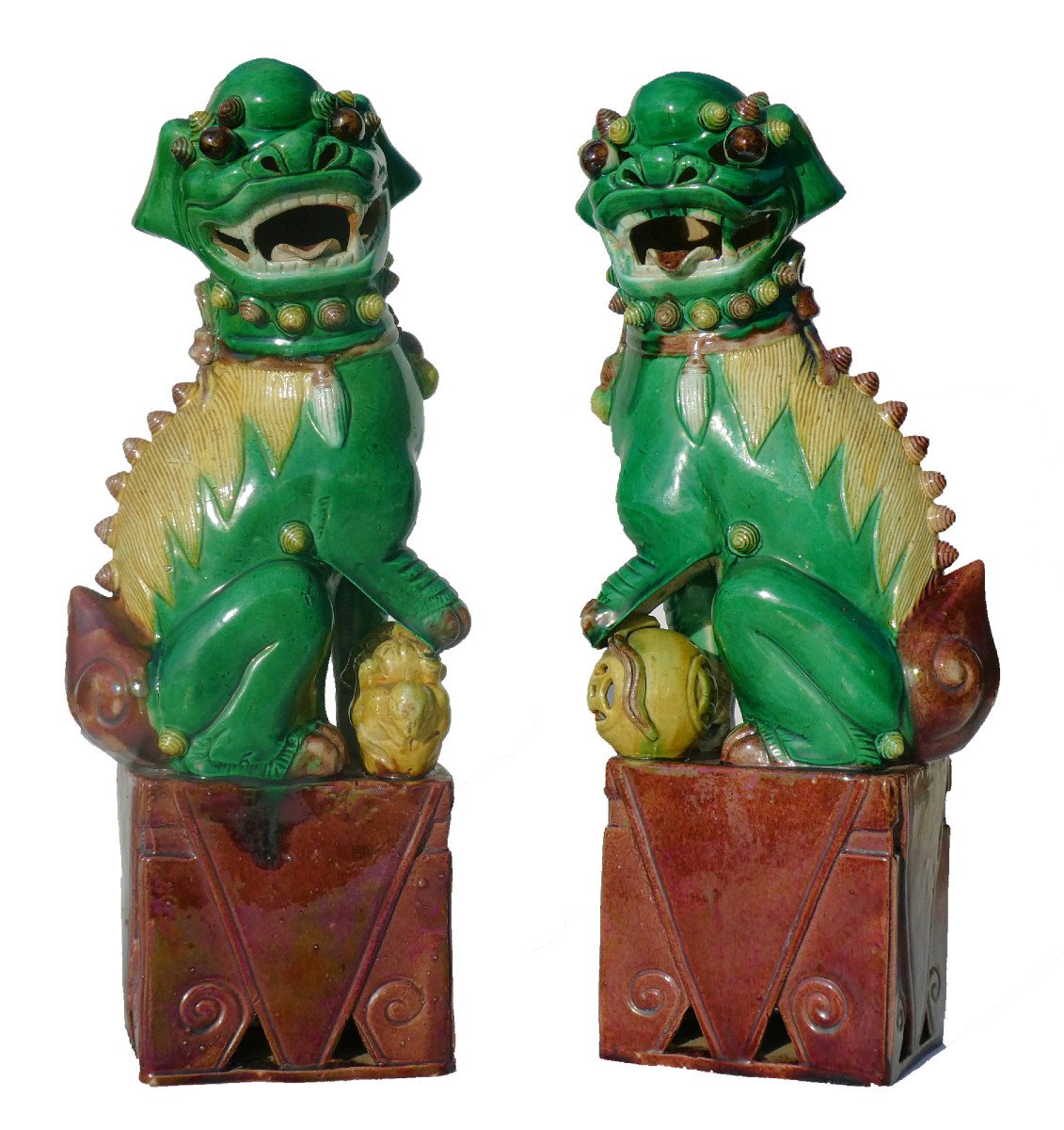 Grande Paire De Chiens De Fo En Faience Asiatique , Famille Verte , Chine 1900 , Lions Asie