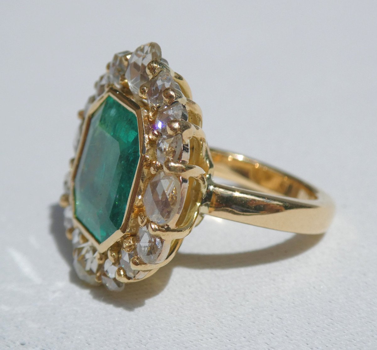 Important Emerald Ring Gold & Diamonds Baroque Style, Renaissance Italy, Jewel-photo-2