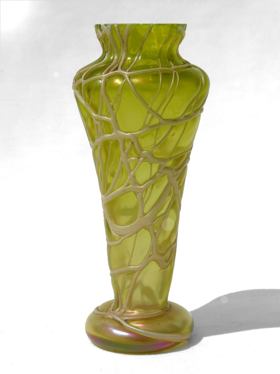 Art Nouveau Iridescent Glass Vase, Work Of Wilhem Kralik Or Johann Loetz Witwe Modern Style 19th Century